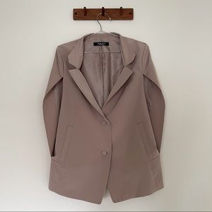 Cape woman tab blazer